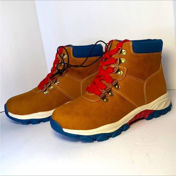 NIB - Thereabouts big boys hiking boots. - Picture 3 of 6